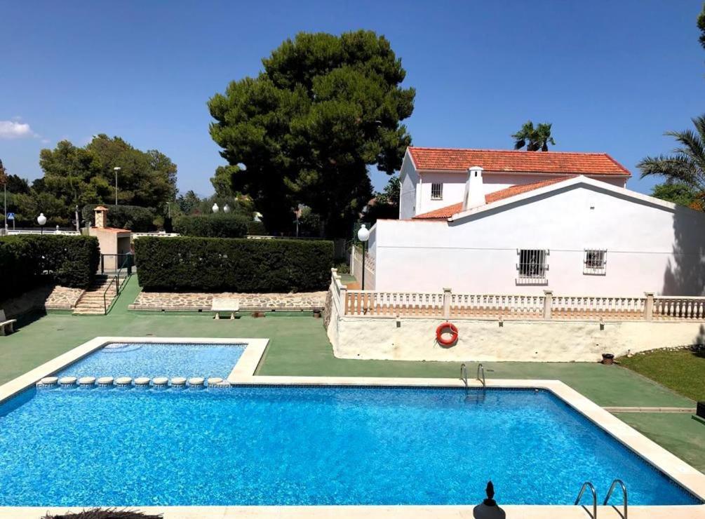 Apartamento Con Piscina Y Parking El Campello Exterior photo